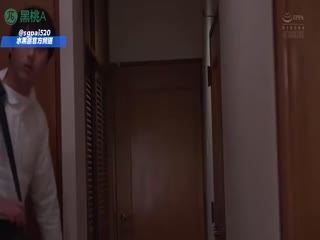 水果派250807H无码强奸儿子面前假装锻炼身后被摄影师狂插他疯狂地吸着她小蜜穴上的气性交挑逗人妻骚逼射精